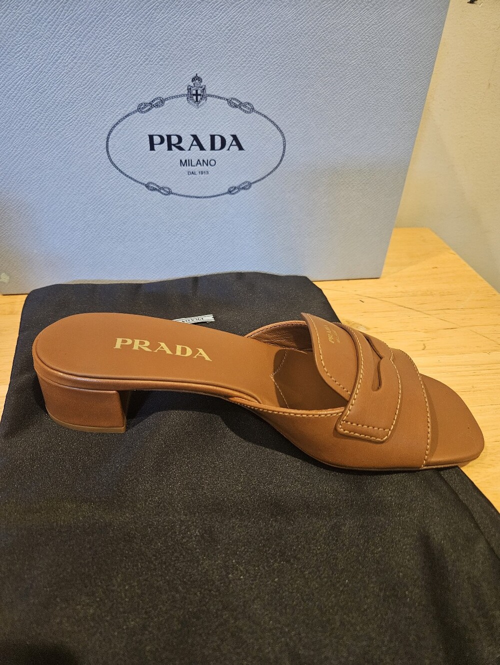 $1,120 Prada Leather Slide Sandals Brown 35mm Logo-Stamp EU 37 US 7 BNIB - Picture 6 of 9